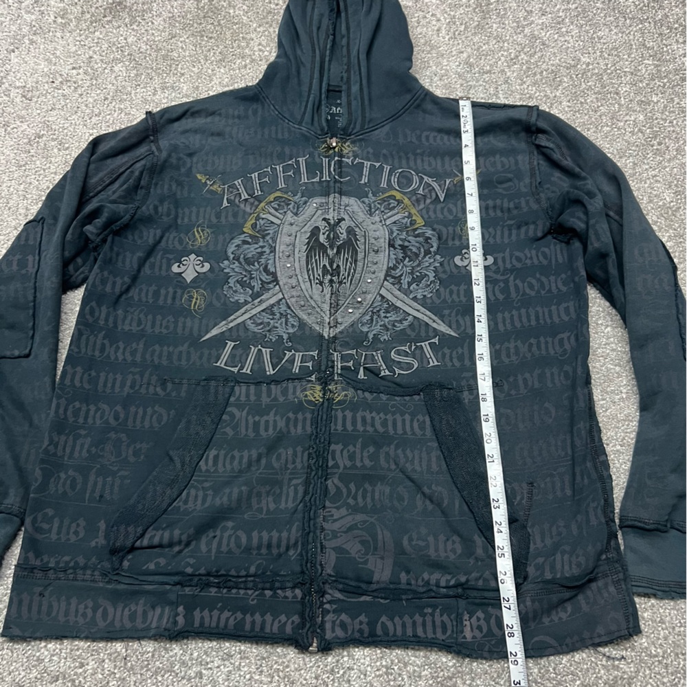 Affliction Hoodie XL Live Fast Full Zip Graphic Skull Sword Shield Stud Jacket - Picture 2 of 8